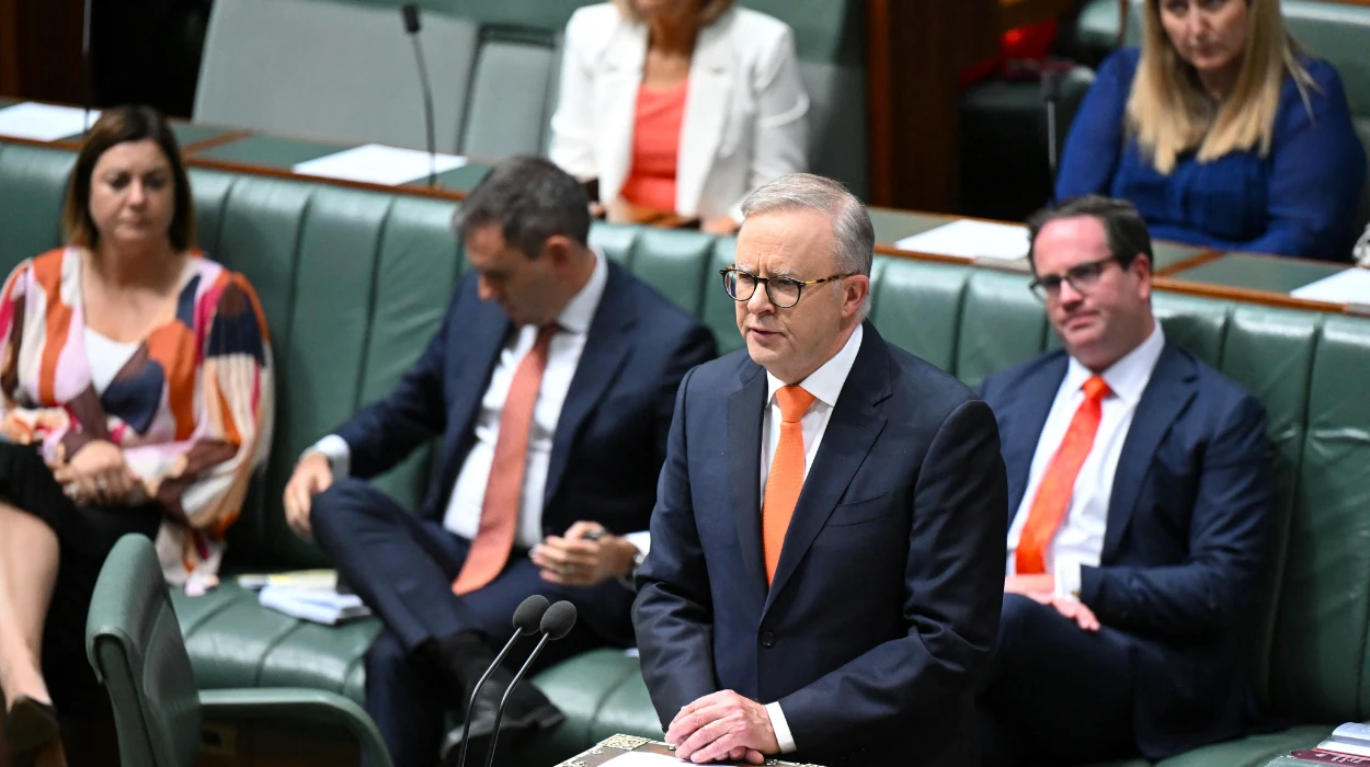 Banbury MP backs Australian-style social media ban for under-16s