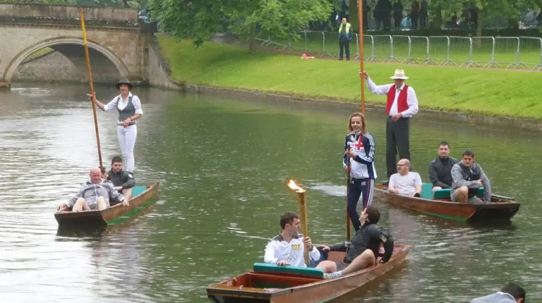 Best Family-Friendly Punting Tips for Your River Trip