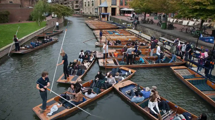 History of punting in Oxford: Origins, Evolution, and Traditions