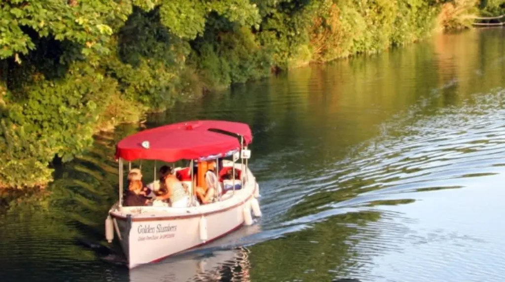 Best Family-Friendly Punting Tips for Your River Trip