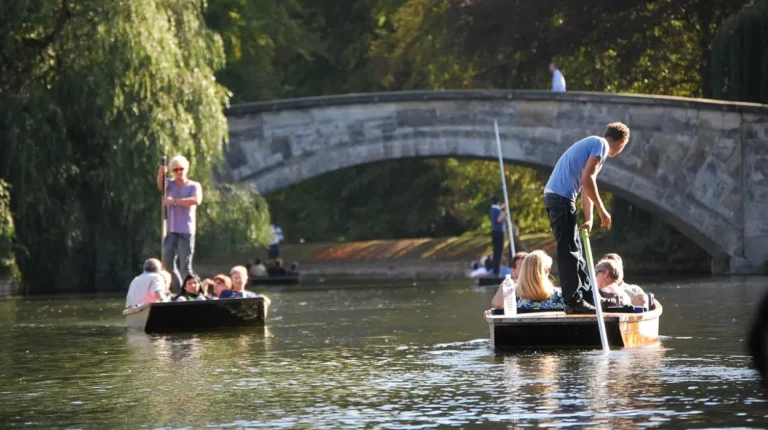 Why Are Sunset Punting Experiences the Best Way to See Historic River Cities