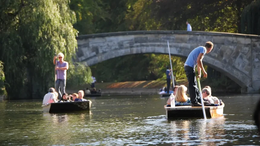 Why Are Sunset Punting Experiences the Best Way to See Historic River Cities