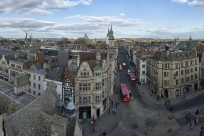How to Walk from Covered Market to Carfax Tower in Oxford Route, History & Tips