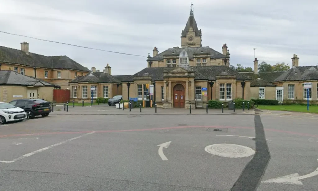 What Services Does the Oxford Community Diagnostic Centre Provide to Patients
