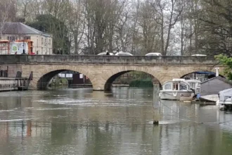 What Is The History Behind Folly Bridge Oxford