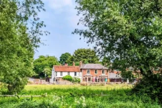 What Makes Wolvercote Oxford a Historically Unique Suburb