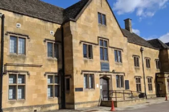 What is Baanbury Magistrates Court and How Does It Work