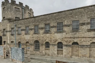 Where are the best Oxford Castle car parks for visitors