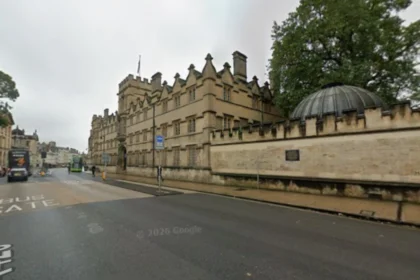 Why Visit High Street Independent Boutiques in Oxford for Shopping