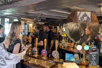 Mick Jagger Performs Handsome Molly at Oxford Pub Folk Night