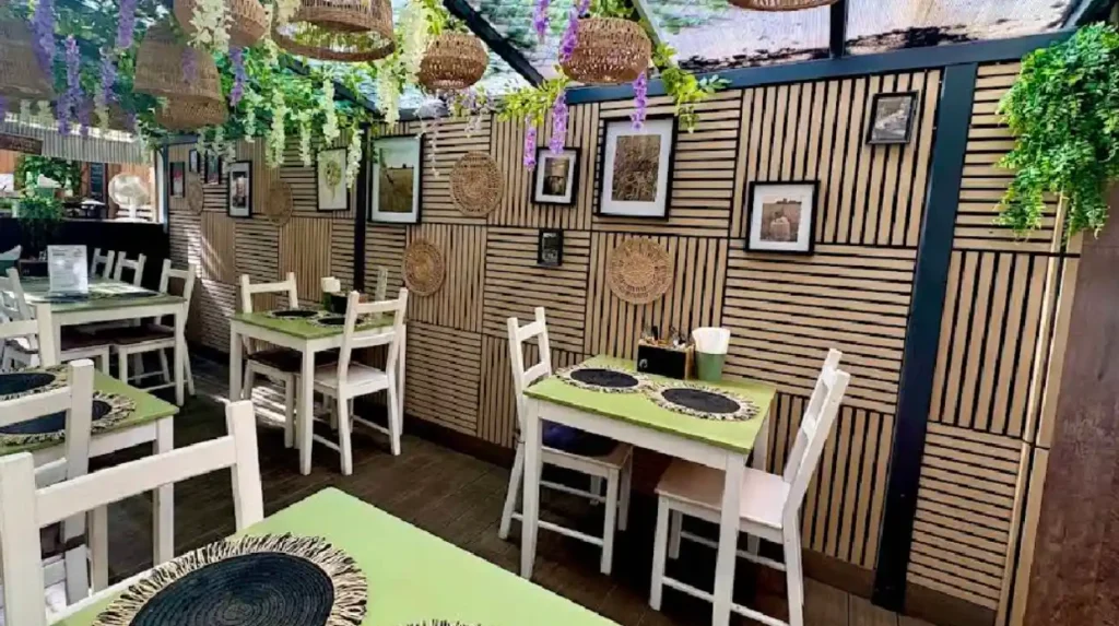 What Is the Culinary History and Identity of a Polish Kitchen Oxford Establishment