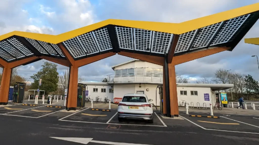 What is the Location and Accessibility of Travelodge Oxford Abingdon Road Hotel Oxford
