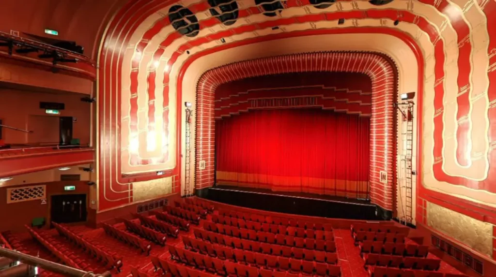 Is Miss Saigon Oxford the Greatest Musical Production of the Decade
