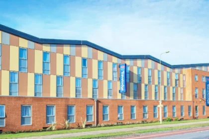 What is the Location and Accessibility of Travelodge Oxford Abingdon Road Hotel Oxford
