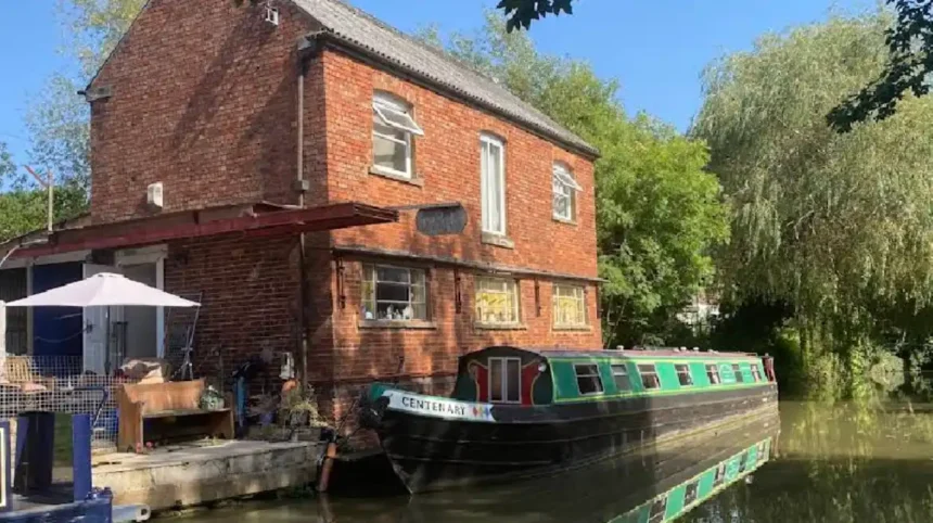 What is the Oxford Canal Route, History, and Engineering Guide