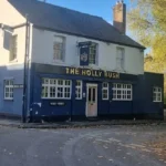 Why Is the Holly Bush Oxford a Historic Landmark in West Oxford