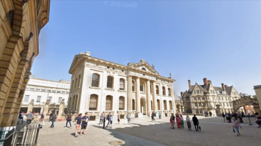 Oxford Clarendon Building History and Architecture: A Guide to Broad Street